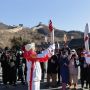 Jackie Chan Arak Obor Olimpiade Beijing 2022 di Tembok Besar China