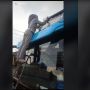 Menginspirasi! Ini Sosok Wanita Berhijab yang Viral karena Jadi Sopir Bus, Tak Kalah dengan Laki-laki