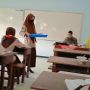 Guru Baik Hati, Jumat Berkah Traktir Makan Murid Sekelas, Warganet Terharu: Sehat Terus Pak