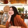 Orang Kepercayaan Mama Rieta, 5 Potret Sella Brata Sepupu Nagita Slavina