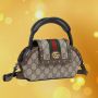 Gucci dan Prada 'Ketahuan' Made in China, Strategi Unik Balas Tarif Trump Lewat TikTok?
