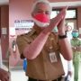 Kerja Lagi meski Tangan Patah, Ganjar Pranowo Minta Maaf Belum Baca 2.000 Chat WA