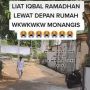 Viral Cewek Nangis Lihat Iqbaal Ramadhan Cekeran Nenteng Sandal Jepit di Depan Rumahnya