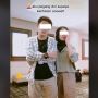 Pegang Baju Doi Saat Foto Bareng, Perempuan Ini Malah Ditegur Cowoknya: Nyesek, Sakit Banget