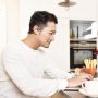 Sharp Luncurkan Headphone Berdesain Bone Conduction, Aman di Leher dan Daun Telinga