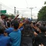 Mahasiswa UIN Walisongo Blokade Jalan Pantura, Sempat Ricuh Setelah Warga Nekat Menerobos