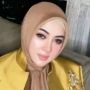 6 Momen Reino Barack Temani Syahrini Belanja, Bawakan Tas dan Semua Belanjaan