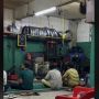 Potret Bengkel Motor Berbasis Syariah, Seluruh Karyawan Terciduk Salat Jamaah dan Ikut Kajian di Dalam Bengkel