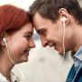 10 Lagu untuk Valentine Cocok Didengar Bersama Pasangansaat Momen 14 Februari Hari Kasih Sayang