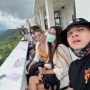 Stefan William Unggah Foto Liburan Bareng Pacar, Warganet: Enak Banget Gak Ngurus Anak