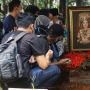 Cekcok sama Anak Angkat di Makam Dorce Gamalama, Keluarga Ungkap Penyebabnya