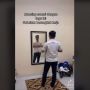 Wanita Ini Iseng Mainkan Lagu JKT48 saat Suami Ganti Baju, Reaksinya Bikin Ngakak