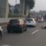 Viral Video Pengendara Berseragam SMP Kecelakaan di Jalan Tol Jakarta-Cikampek, Warganet: Kok Bisa Motor Masuk?