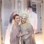 7 Penampilan Ayu Ting Ting di Siraman Pernikahan Adik, Curi Perhatian!