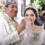 Disiarkan Live di YouTube, 5 Potret Pernikahan Adik Ayu Ting Ting