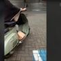 Pria Dibikin Bingung dengan Kelakuan Emak-Emak Penunggang Vespa Klasik, Tawaran Tukar Honda Scoopy hingga PCX Ditolak