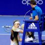 Ngamuk Pukuli Kursi Wasit, Petenis Unggulan Alexander Zverev Didenda Rp 574 Juta