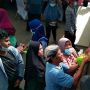 7.500 Liter Minyak Goreng Ludes dalam Operasi Pasar di Solok Selatan