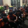 Puluhan Suporter Ditangkap Polisi Pasca Bentrok Usai Laga Persija vs Persib, Satu Orang Bawa Sajam