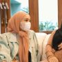 Lesti Kejora Nangis saat Jenguk Putri Aurel Hermansyah, Model Jilbabnya Diprotes Warganet: Lehernya Kelihatan