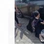 Viral, Seorang Perempuan Terduduk Menangis, Uang Tunai Rp50 Juta di Mobil Ludes Digasak Maling di Sagulung
