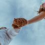 Sambil Nostalgia, Viral Pasangan Lakukan Pemotretan Prewedding di Sekolah karena Dulunya Satu SMP