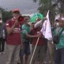Eks Buruh PTPN IX Jalan Kaki Sambil Gotong Keranda Mayat dari Tegal ke Jakarta untuk Temui Presiden Jokowi