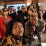 7 Potret Denny Caknan Dangdutan di Paris, Meriah Banget!