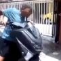 Motor Rusak karena Kecelakaan, Bocah Ini Nangis Kejer di Jalan Takut Pulang Dimarahi Ortu