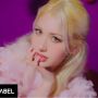 Rayakan Ulang Tahun, Jeon Somi Bagikan Music Video 'Birthday' Versi Live Spesial