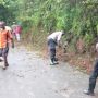 Tanah Longsor Lumpuhkan Jalan Antar Desa di Kabupaten Madiun