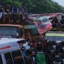 Aksi Ribuan Sopir Truk Penuhi Jalan Frontage Road A Yani Surabaya Ditemui Wagub Emil Dardak