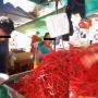 Heboh! Seorang Ibu-Ibu Memarahi Penjual Cabai yang Curang, Warganet Dukung Penuh: The Power of Emak-emak