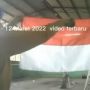 Geger! Video Emak-emak Bakar Bendera Merah Putih, Warganet Geram: Orang Kaya Gini Pantes Buat Tumbal Proyek