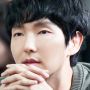Lee Joon Gi Berubah Jadi Mahasiswa yang Bernasib Malang dalam Drama Korea "Again My Life"