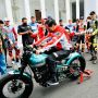 Jokowi Lemas Tak Bisa Naik Motor di Parade MotoGp, Netizen: Saya Juga Lemas Pak Harga 2 Liter Minyak Nyaris Rp 50 Ribu