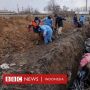 Serangan Rusia ke Ukraina: Kota-kota yang Hancur Kini Gali Kuburan Massal