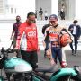 Ogah Tampil Kalem, Aksi Barbar Marc Marquez saat Ikut Parade Jadi Sorotan, Harga Mogenya Mencengangkan
