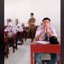 Viral Siswa Tepergok Nyontek Saat Guru Jaga Ujian Sambil Live TikTok, Warganet Ikut Deg-degan
