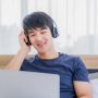 5 Zodiak yang  Suka Mendengarkan Musik dan Genrenya, Apa Saja?
