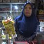 Pedagang di Pasar Banyuwangi Ini Pilih Jual Murah saat Harga Minyak Goreng Meroket, Alasannya Bikin Terenyuh