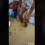 Tidur Terlalu Nyenyak, Pemuda Ini Tak Sadar Kamarnya Tergenang Air Banjir