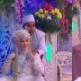 Kisah Haru Pengantin Wanita Hari H Pakai Kursi Roda hingga Sungkem ke Ibundanya