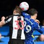 Kisah Haru Dan Burn, Bek Newcastle yang Cuma Punya 9 Jari Tangan