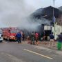 Diduga Korsleting Listrik Ruko di Wanasalam Lebak Terbakar, Pemilik Loncat Hingga Luka-luka