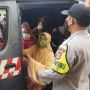 Ratusan Nenek-Nenek di Cilegon Dijemput Mobil Polisi, Ini Penyebabnya