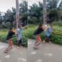 Miris! Diduga Demi Konten, Sekumpulan Remaja Dorong Seorang Kakek Hingga Terjatuh, Warganet: Polisikan!