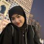 Melawan Kantuk, Fuji Ikut Salat Ied di Masjid Dekat Rumah Vanessa Angel