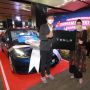 BNI Serahkan Hadiah Utama Mobil Listrik Mewah Tesla kepada Pemenang Undian