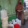 Perjuangan Ibu-ibu di Malang Antre Berjam-jam Demi Minyak Goreng Curah, Endingnya malah Ditolak